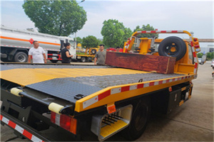 河北附近拖车电话号码服务